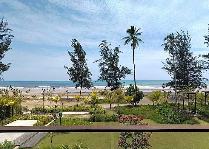 Beachview Roxy Sematan Resort Apartment